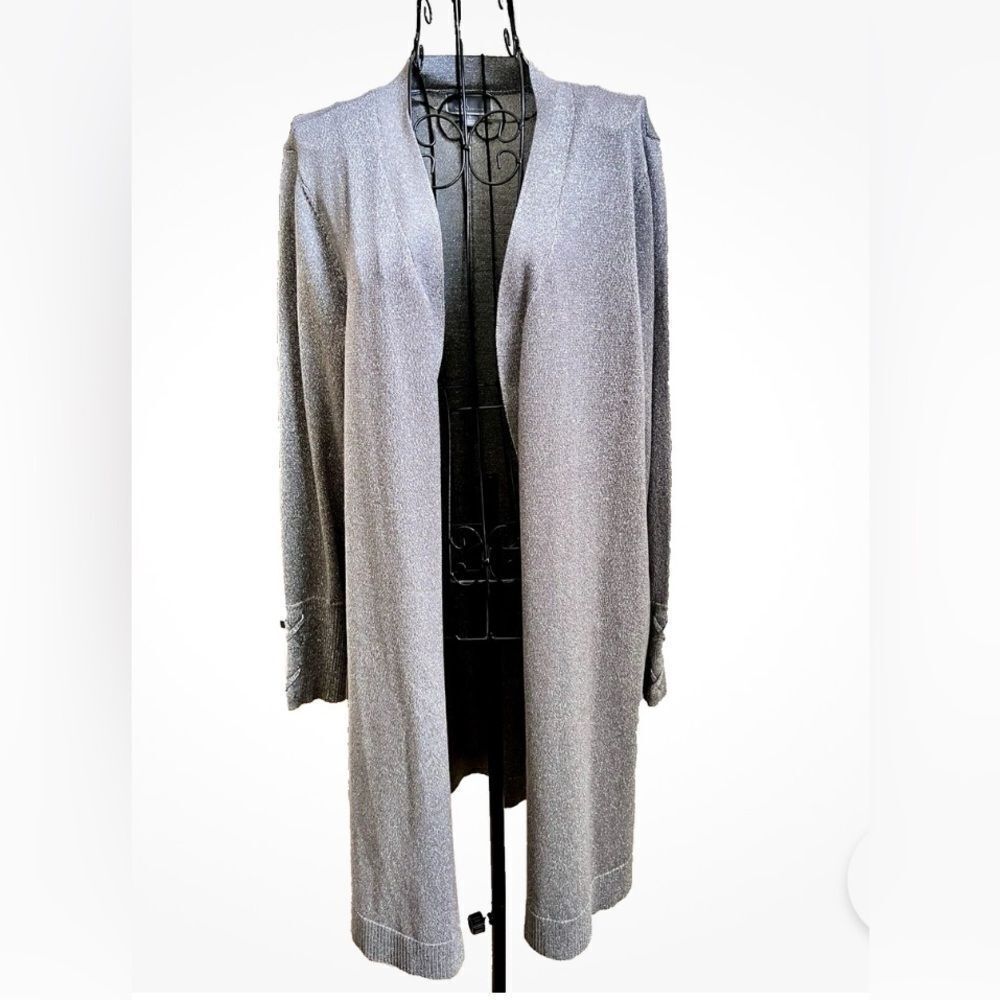 NWT JM COLLECTION Women’s Silver open shimmer duster with laced cuff Size LG